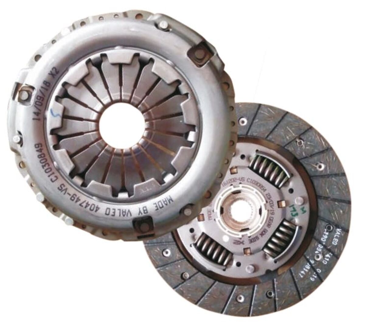 VALEO CLUTCH SET  2P PV NISSAN SUNNY PETROL,Sunny/Scala/kicks 1.5L (P)(VALE-843577)